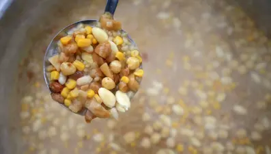 Aşure kazanları bolluk ve bereket için kaynıyor