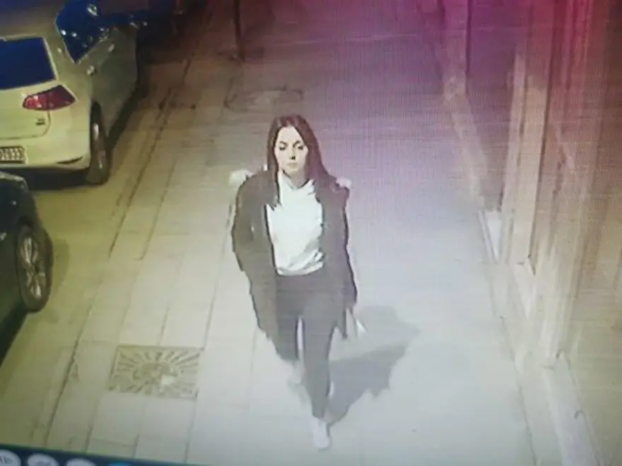 Türkiye, Başak Cengiz ve Ceren Özdemir'e ağlıyor: Bir ruh hastası gelip prenseslerimizi öldürdü 5