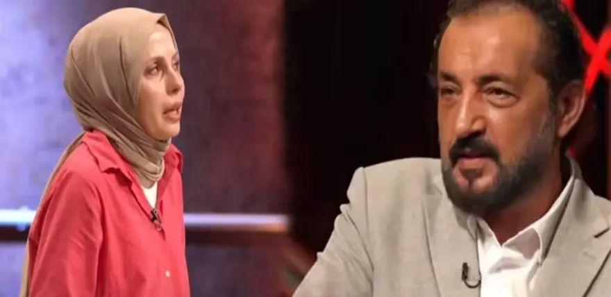 MasterChef jürisi Mehmet Yalçınkaya'nın eline ne oldu? Mehmet Şef elinin hikayesini ilk kez anlattı MasterChef jürisi Mehmet Yalçınkaya'nın eline ne oldu? Mehmet Şef elinin hikayesini ilk kez anlattı