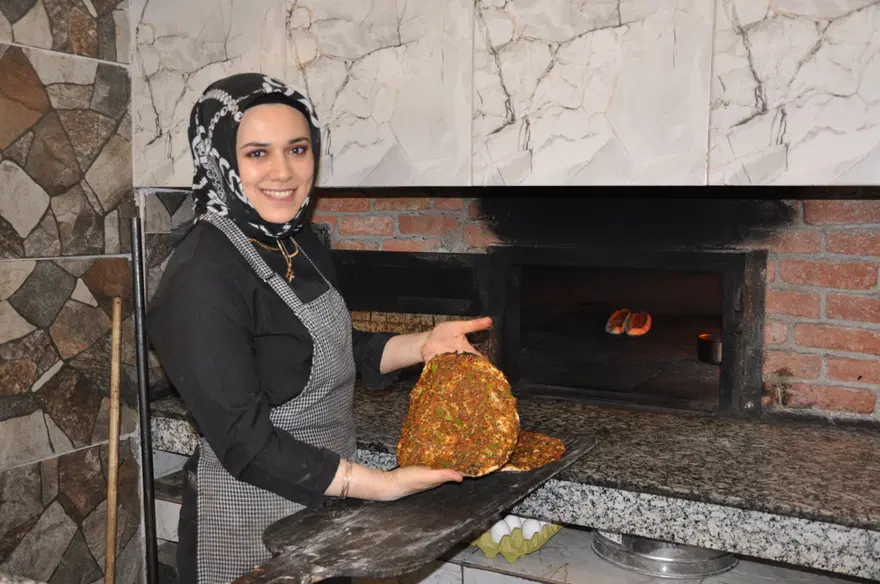 Eşinden öğrendi, fırının başına geçti. Çalışacak kişi bulamamışlardı 3