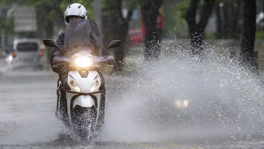 İstanbul'da sonbahar provası. Hava bir anda soğuyacak, sağanak bastıracak 4