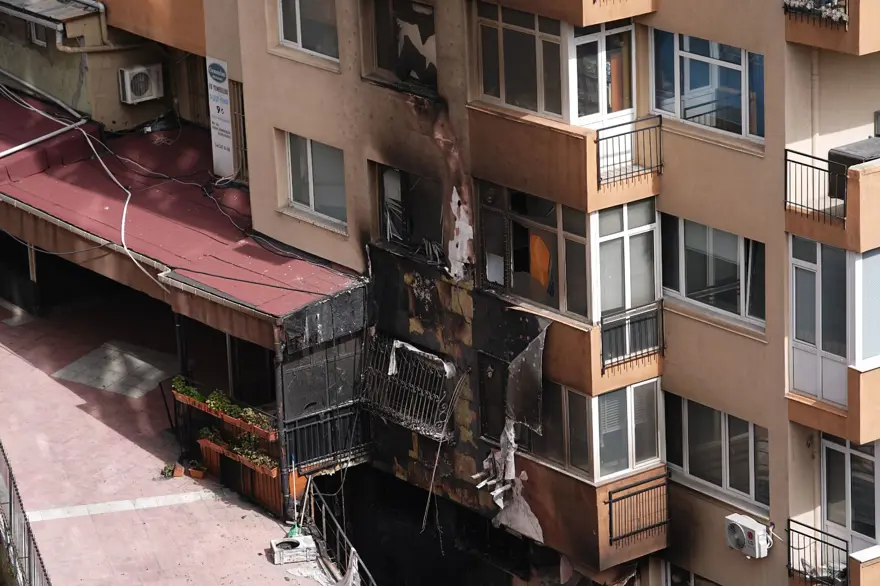 İstanbul Beşiktaş'ta yangın faciası: 29 ölü 27 İstanbul Beşiktaş'ta yangın faciası: 29 ölü 27