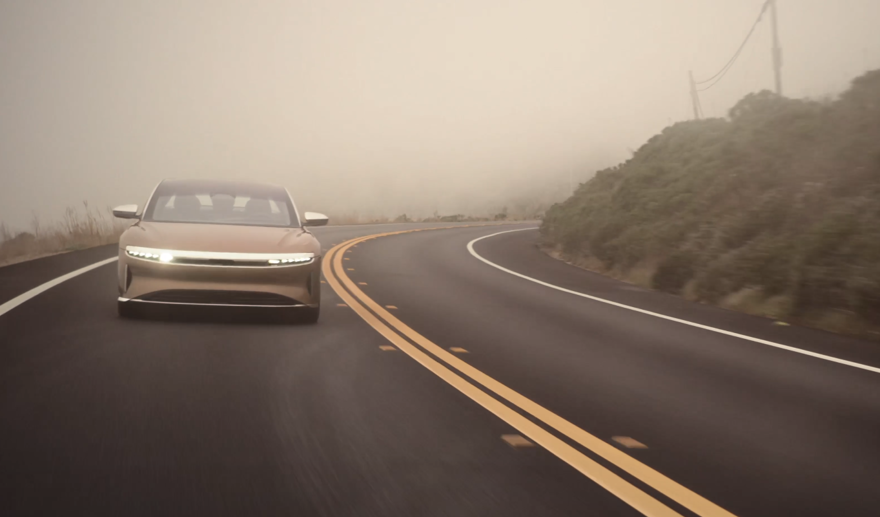 Resmen açıklandı: Lucid Air en uzun menzilli elektrikli otomobil oldu (Tam şarjla 836 kilometre yol gidiyor) 