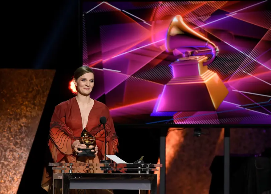 62. Grammy Ödülleri 2020 kazananları belli oldu (Billie Ellish geceye damga vurdu) 11 62. Grammy Ödülleri 2020 kazananları belli oldu (Billie Ellish geceye damga vurdu) 11