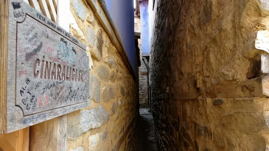 "UZAKTAN BAKTIĞINIZDA BİR ÇIKMAZ SOKAK GİBİ GÖZÜKÜYOR" 3