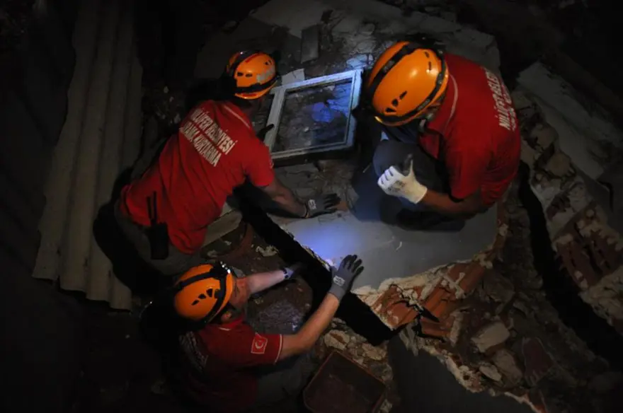 Gerçeği aratmayan deprem tatbikatı 2