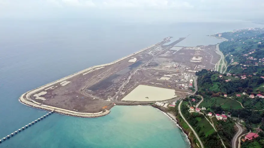 Rize-Artvin Havalimanı’nda ilk uçağın iniş tarihi belli oldu 