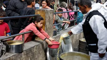 DSÖ: Gazze'de neredeyse herkesin açlık çekmesi "insanlık dışı" bir durum