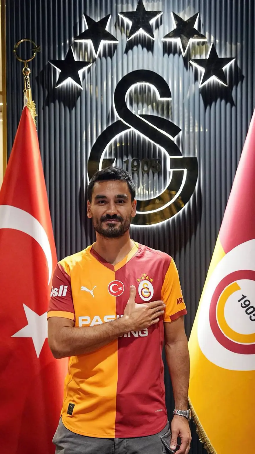 İlkay Gündoğan sarı-kırmızılı formayı giydi 1