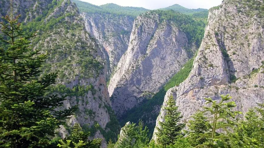 Dünyanın en derin kanyonlarından 'Valla Kanyonu'nda 11 kişi mahsur kaldı 8