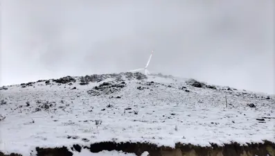 Bayburt'un yüksek rakımlı köylerinde kar yağışı etkili oldu