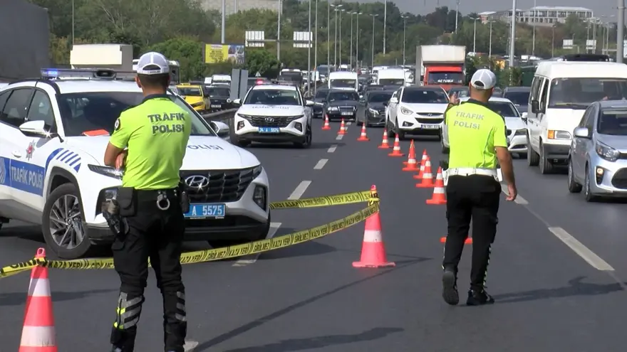 İstanbul’datrafiği kilitleyen ölümlü kaza 6