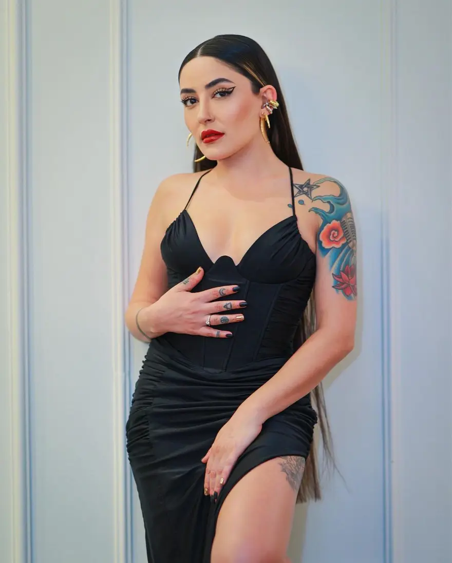 Melek Mosso'dan estetik açıklaması: Canım isterse yine yaptırırım 