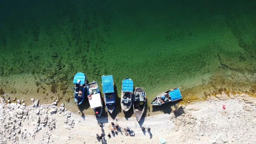 Tunceli'de balıkçıların zorlu mesaisi Tunceli'de balıkçıların zorlu mesaisi
