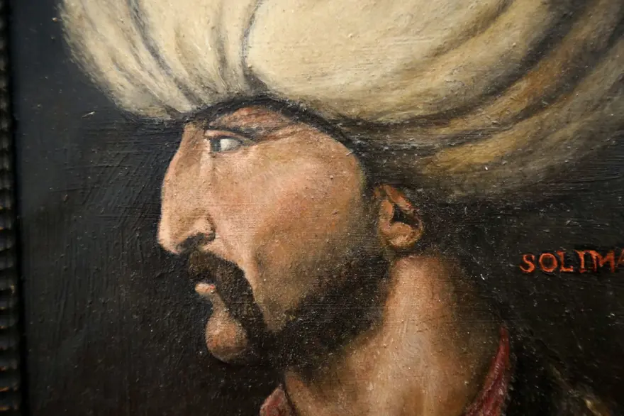 İngiltere'de satışa sunulacak Kanuni Sultan Süleyman portresinden ayrıntılar 2 İngiltere'de satışa sunulacak Kanuni Sultan Süleyman portresinden ayrıntılar 2