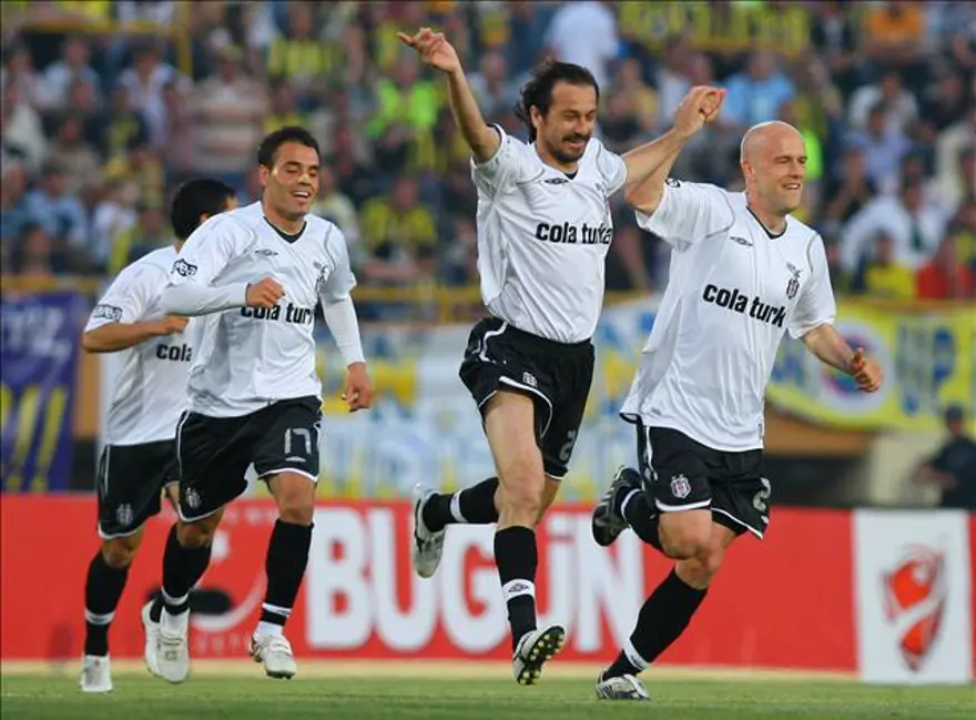 Beşiktaş: 4 - Fenerbahçe: 2 6 Beşiktaş: 4 - Fenerbahçe: 2 6