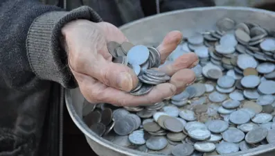 Eski paraları hurda olarak satıyor: ''O zamanlar geçerliydi, şimdi ise antika''