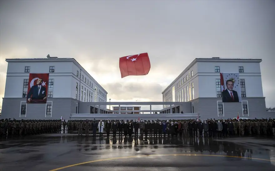 Kadın Polis Özel Harekat'tan (PÖH) kar altında nefes kesen tatbikat 24