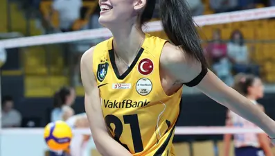 VakıfBank'tan sezonun ilk galibiyeti