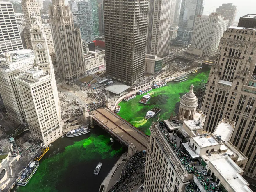 ABD'de Aziz Patrick Günü kutlamaları: Chicago nehri yeşile boyandı 8