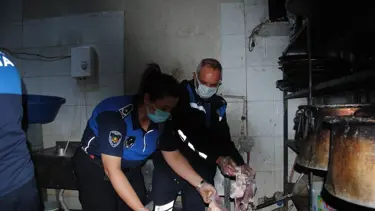 Şanlıurfa'da 1 ton bozuk et ele geçirildi