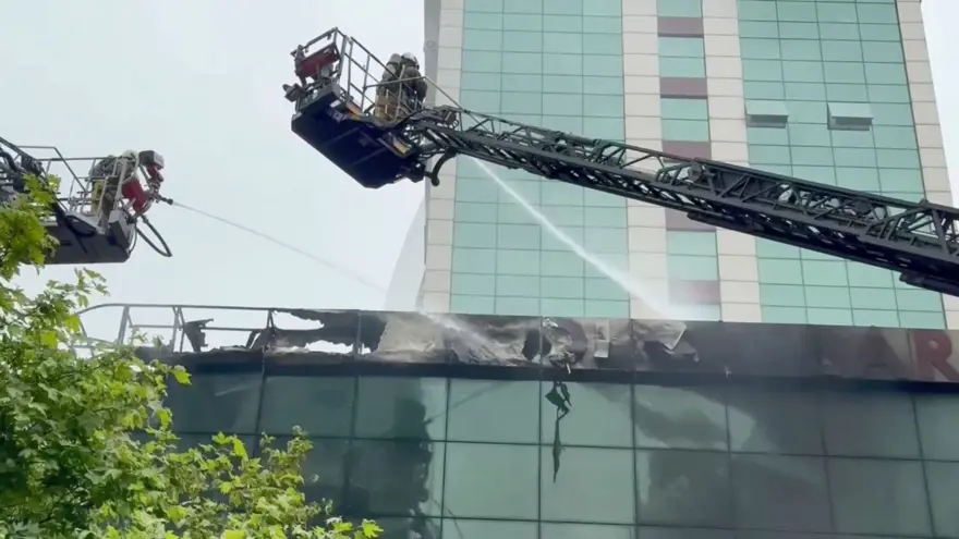 Esenyurt'ta yangın paniği: 132 daireli bina tahliye edildi 4