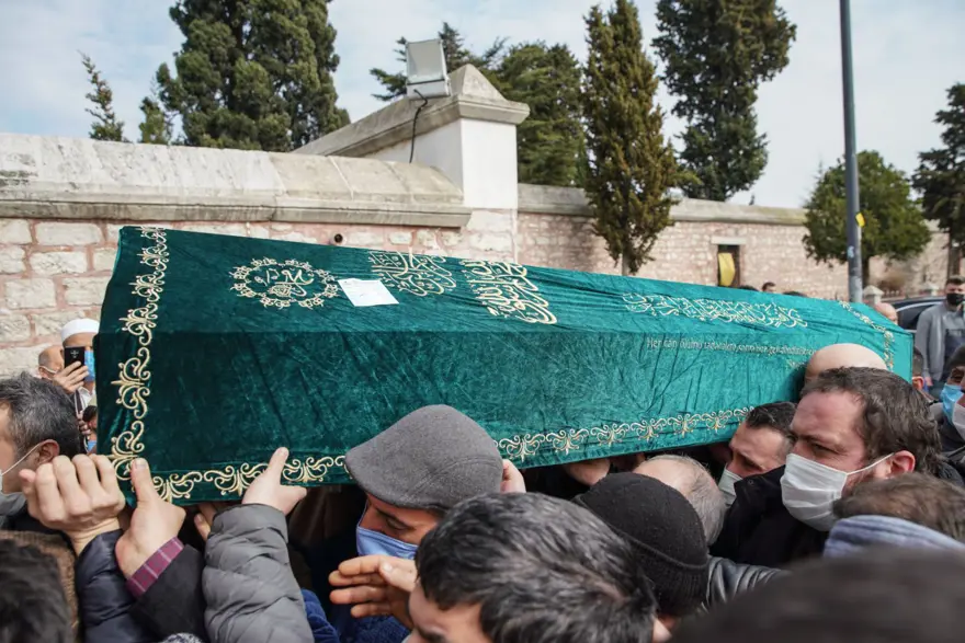 Salih Memişoğlu son yolculuğuna uğurlandı 5 Salih Memişoğlu son yolculuğuna uğurlandı 5