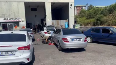 TEM'de 40 aracın lastiği patladı: Jantları kırılanlar da var, hasar büyük