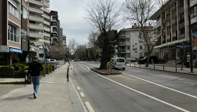 Kadıköy'de tehlikeli cadde: Aynı noktada sürekli kaza oluyor