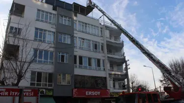 Kayseri'de apartmanda yangın: 11 kişi dumandan etkilendi