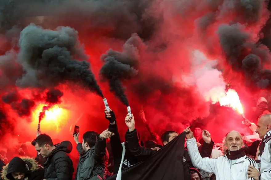 Vodafone Park'ta Sergen Yalçın izdihamı 13 Vodafone Park'ta Sergen Yalçın izdihamı 13