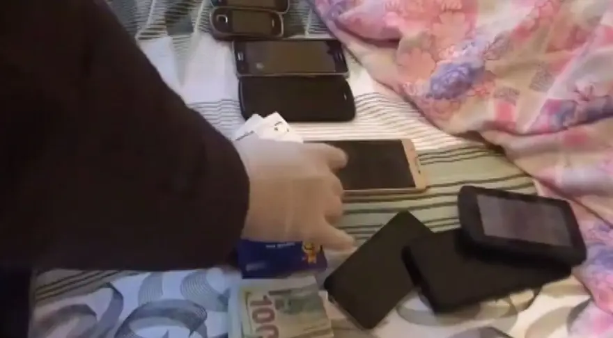 Arkadaşlık ve evlilik vaadiyle dolandırıcılık: 8 tutuklama 5