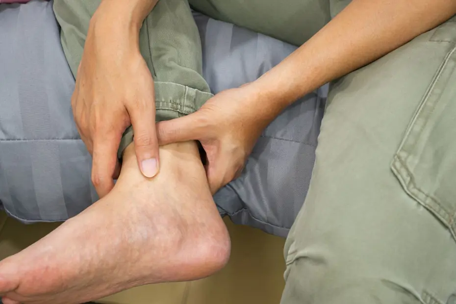 Akciğer kanserinin belirtisi: Bacak ve ayaklarda ortaya çıkıyor