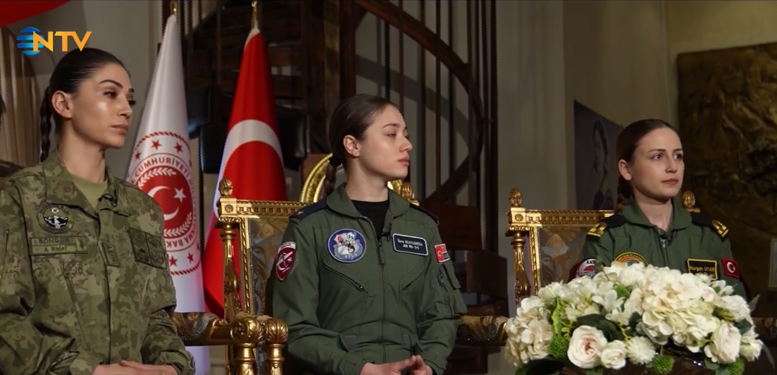 Kadın komutanlar karada, havada, denizde
