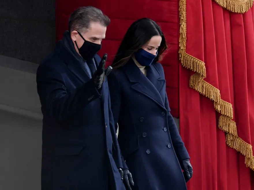 Hunter Biden'ın striptizciyi işe aldığı ortaya çıktı 4