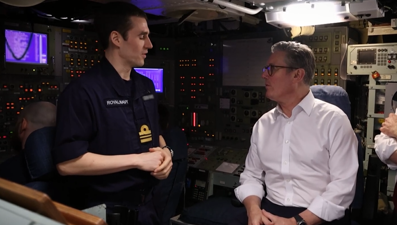 İngiltere Başbakanı Starmer'dan nükleer denizaltına ziyaret