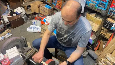 Enginar bıçakçılarında hasat yoğunluğu: &#x27;&#x27;Alışkanlık ve el becerisi gerekiyor&#x27;&#x27;