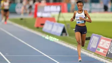 Chebet'ten tarihi rekor: 14 dakikayı aşan ilk kadın