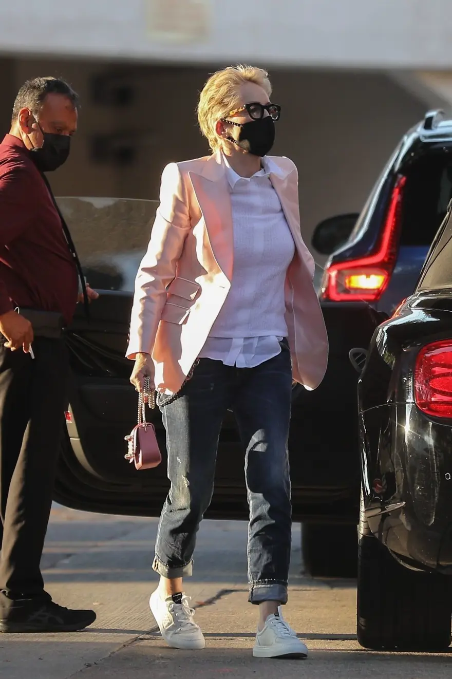Sharon Stone hesabın iki katı bahşiş bıraktı 3