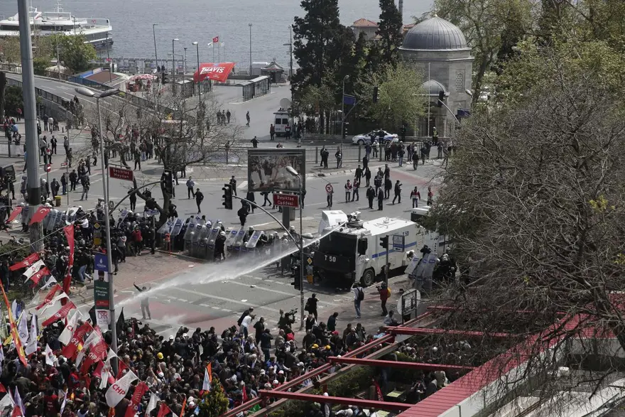 Beşiktaş'ta polis müdahalesi 8
