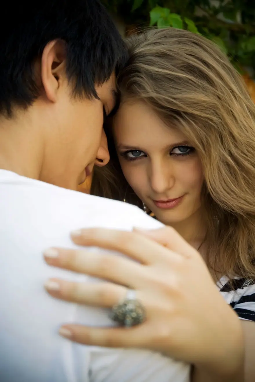 11- IRKÇI, CİNSİYETÇİ VE HOMOFOBİKTİRLER 10 11- IRKÇI, CİNSİYETÇİ VE HOMOFOBİKTİRLER 10