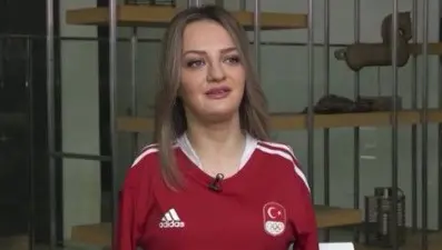 Türkiye'nin gururu "Balık kız" Sümeyye