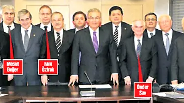 CHP'de monşerlere güle güle!