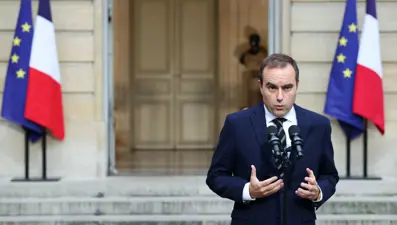 Meclise ayak basmadan gitti: Fransa Başbakanı Lecornu istifa etti