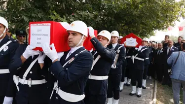 Sivil şehitlere veda
