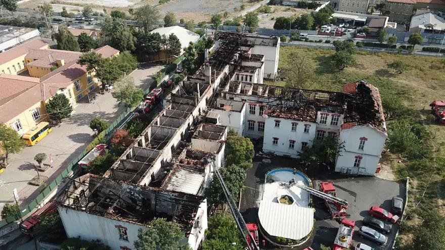 İstanbul Balıklı Rum Hastanesi&#x27;nde tahliye seferberliği 13