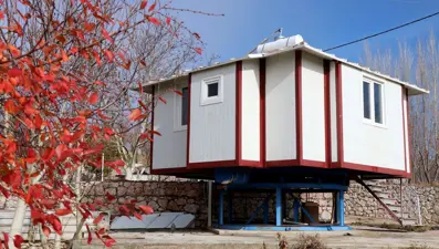 Eşi karavana destek vermeyince dönen ev yaptı