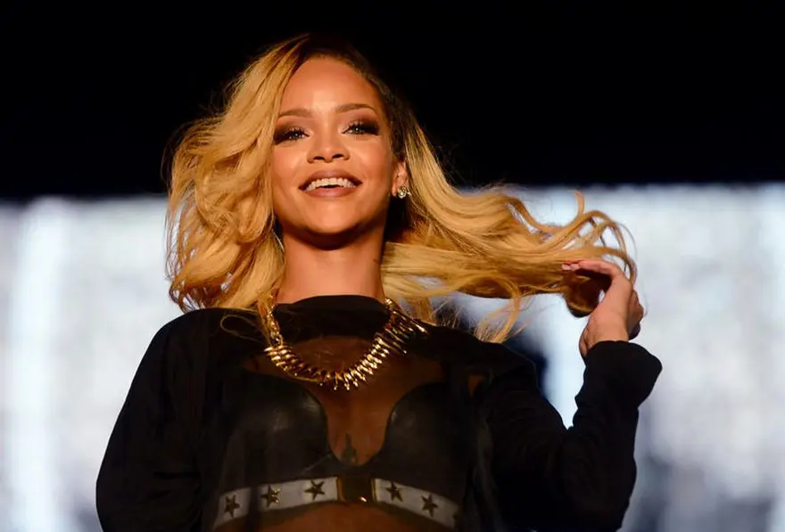 Rihanna, İnönü'yü salladı 8