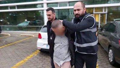 Komşuların döner bıçaklı gürültü kavgası