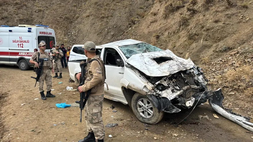 Önce şehitten sonra ailesinden acı haber: Cenaze için yola çıkan yakınları şarampole yuvarlandı 7 Önce şehitten sonra ailesinden acı haber: Cenaze için yola çıkan yakınları şarampole yuvarlandı 7